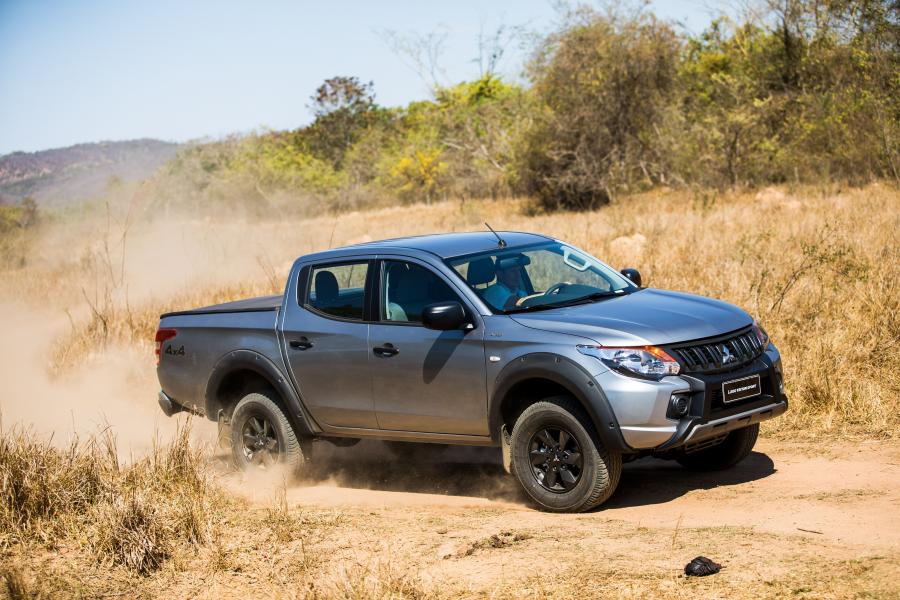  Mitsubishi L200 Triton Sport Outdoor 2019 года  (LA) (фото 6 из 28)